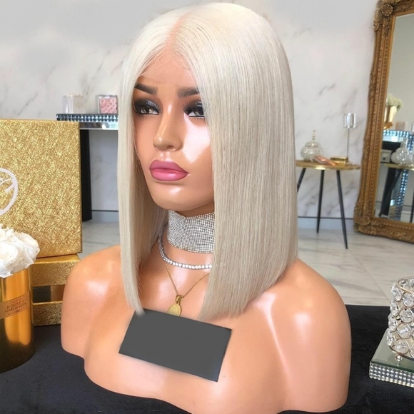 Blonde Bobcut Wig - Picture 3 of 7
